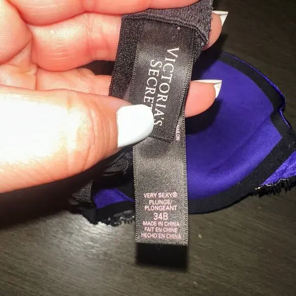 Victoria's Secret Purple & Black Lace Padded Push Up Very Sexy Plunge Bra 34b - Picture 2 of 3